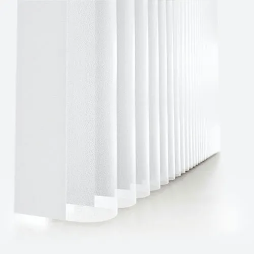 https://postmyblinds.co.uk/hub/blinds/allusion-blind/bella-contrasting-black-allusion-blind-4.webp