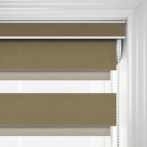 https://postmyblinds.co.uk/hub/blinds/day-and-night-blind/dellascala-gold-day-and-night-blind-4.webp