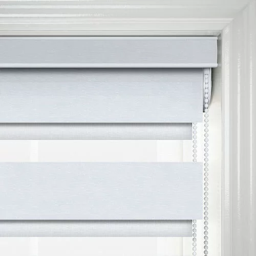 https://postmyblinds.co.uk/hub/blinds/day-and-night-blind/dellascala-snow-white-day-and-night-blind-4.webp
