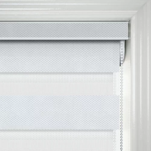 https://postmyblinds.co.uk/hub/blinds/day-and-night-blind/tritone-white-day-and-night-blind-4.webp