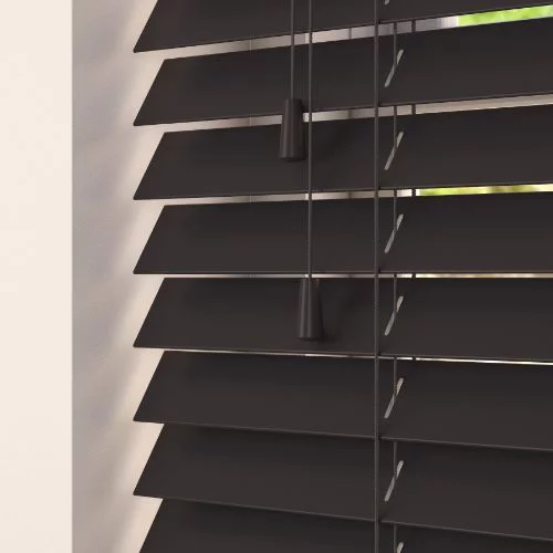 https://postmyblinds.co.uk/hub/blinds/faux-wood-blind/cyclamen-st-35mm-tape-faux-wood-blind-2.webp