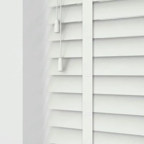 https://postmyblinds.co.uk/hub/blinds/faux-wood-blind/rosa-lt-50mm-tape-faux-wood-blind-3.webp
