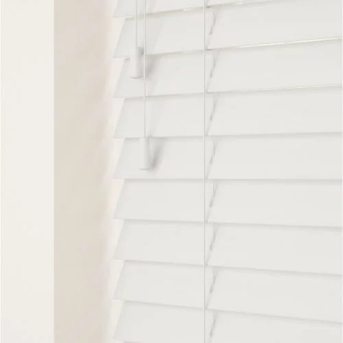 https://postmyblinds.co.uk/hub/blinds/faux-wood-blind/rosa-ss-35mm-slat-faux-wood-blind-2.webp