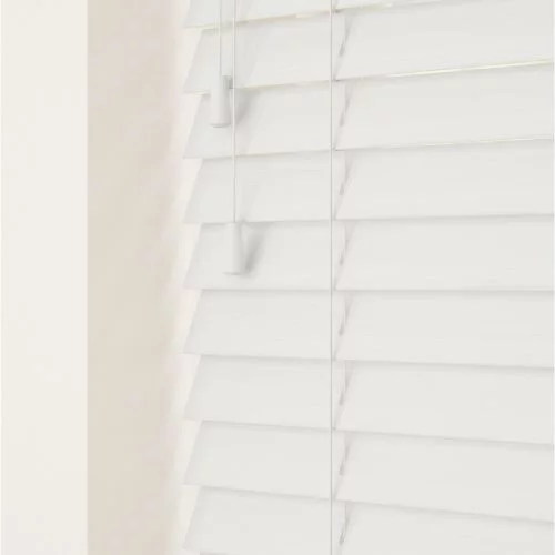 https://postmyblinds.co.uk/hub/blinds/faux-wood-blind/rowan-ls-50mm-slat-faux-wood-blind-2.webp