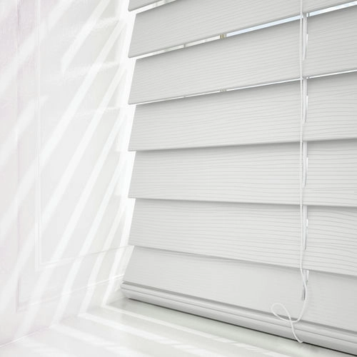 https://postmyblinds.co.uk/hub/blinds/faux-wood-blind/wood-impressions-embossed-ice-white-faux-wood-blind-4.webp