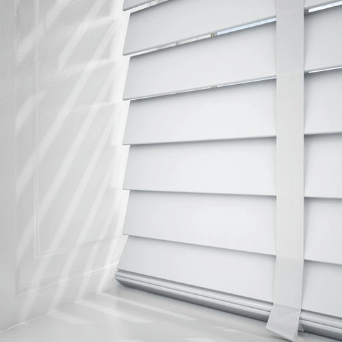 https://postmyblinds.co.uk/hub/blinds/faux-wood-blind/wood-impressions-ice-white-with-tapes-faux-wood-blind-5.webp