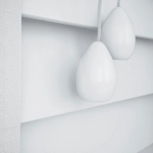 https://postmyblinds.co.uk/hub/blinds/faux-wood-blind/wood-impressions-ice-white-with-tapes-faux-wood-blind-8.webp