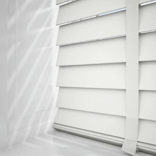 https://postmyblinds.co.uk/hub/blinds/faux-wood-blind/wood-impressions-soft-white-with-tapes-faux-wood-blind-4.webp