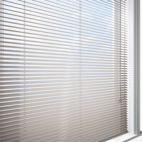 https://postmyblinds.co.uk/hub/blinds/metal-venetian-blind/briar-cds-metal-venetian-blind-8.webp