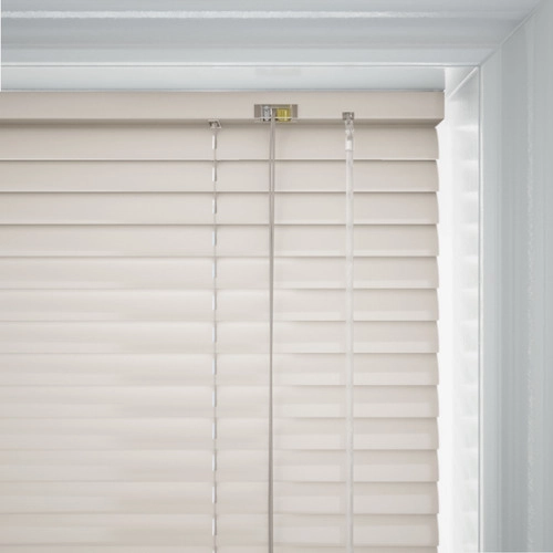 https://postmyblinds.co.uk/hub/blinds/metal-venetian-blind/charm-cds-metal-venetian-blind-5.webp