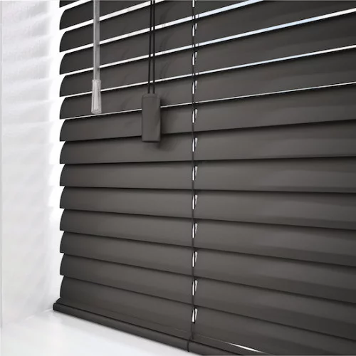 https://postmyblinds.co.uk/hub/blinds/metal-venetian-blind/danielle-cds-metal-venetian-blind-4.webp