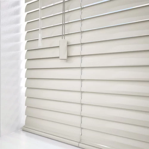 https://postmyblinds.co.uk/hub/blinds/metal-venetian-blind/danika-cds-metal-venetian-blind-4.webp