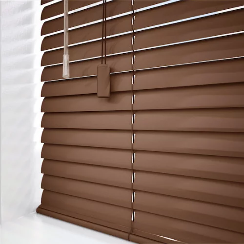 https://postmyblinds.co.uk/hub/blinds/metal-venetian-blind/gillian-cds-metal-venetian-blind-4.webp