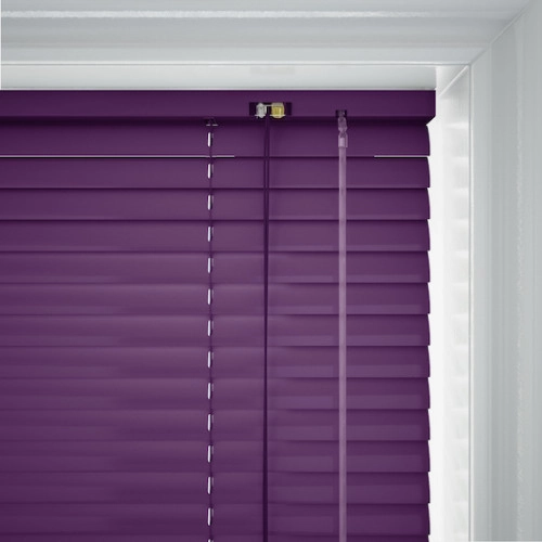 https://postmyblinds.co.uk/hub/blinds/metal-venetian-blind/henrietta-cds-metal-venetian-blind-6.webp