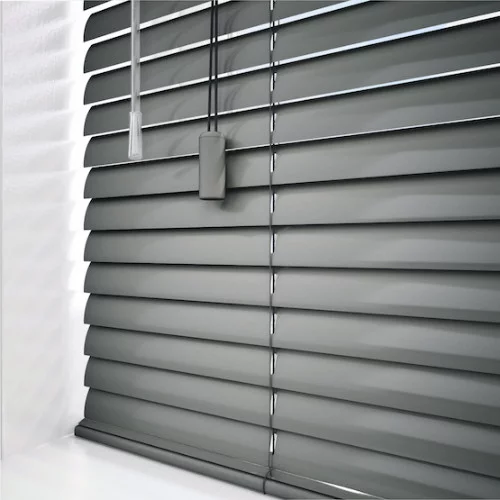 https://postmyblinds.co.uk/hub/blinds/metal-venetian-blind/hosta-cds-metal-venetian-blind-4.webp