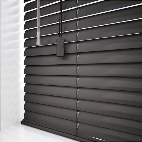 https://postmyblinds.co.uk/hub/blinds/metal-venetian-blind/lewisham-cds-metal-venetian-blind-4.webp