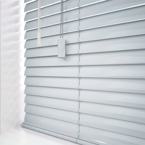 https://postmyblinds.co.uk/hub/blinds/metal-venetian-blind/luxe-cds-metal-venetian-blind-4.webp