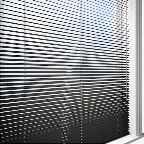 https://postmyblinds.co.uk/hub/blinds/metal-venetian-blind/makayla-cds-metal-venetian-blind-7.webp