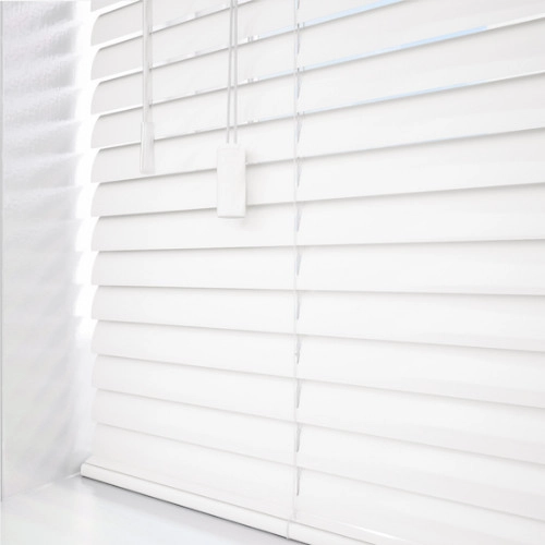 https://postmyblinds.co.uk/hub/blinds/metal-venetian-blind/minimalist-white-metal-venetian-blind-5.webp