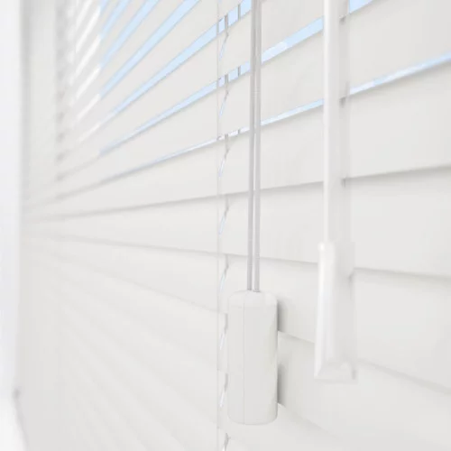 https://postmyblinds.co.uk/hub/blinds/metal-venetian-blind/moon-cds-metal-venetian-blind-3.webp
