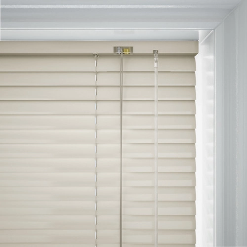 https://postmyblinds.co.uk/hub/blinds/metal-venetian-blind/opal-cds-metal-venetian-blind-6.webp