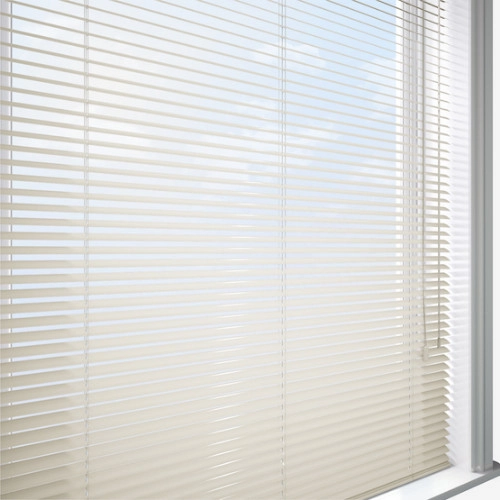 https://postmyblinds.co.uk/hub/blinds/metal-venetian-blind/opal-cds-metal-venetian-blind-7.webp