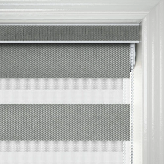 https://postmyblinds.co.uk/hub/blinds/perfect-fit-day-and-night/tritone-platinum-perfect-fit-day-and-night-4.webp