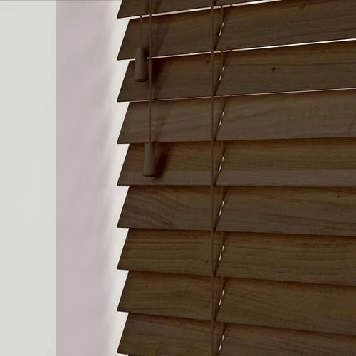 https://postmyblinds.co.uk/hub/blinds/perfect-fit-real-wood-venetian-blind/alora-cds-perfect-fit-real-wood-venetian-blind-2.webp
