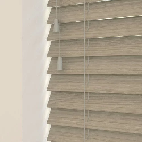 https://postmyblinds.co.uk/hub/blinds/perfect-fit-real-wood-venetian-blind/jaqueline-cds-perfect-fit-real-wood-venetian-blind-2.webp