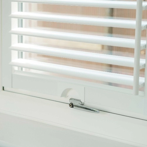 https://postmyblinds.co.uk/hub/blinds/perfect-fit-shutter-lite/lowenna-white-perfect-fit-shutter-lite-5.webp