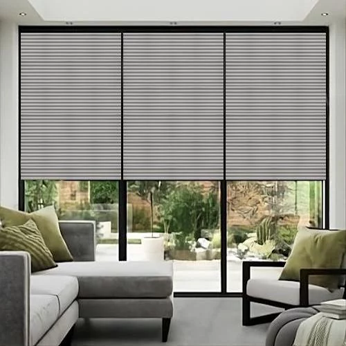 https://postmyblinds.co.uk/hub/blinds/pleated-blind/watergate-silver-pleated-blind-2.webp