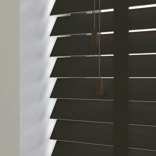 https://postmyblinds.co.uk/hub/blinds/real-wood-blind/aspen-lft-50mm-fw-tape-real-wood-blind-2.webp