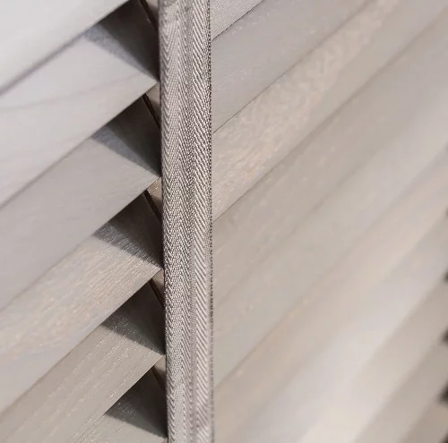 https://postmyblinds.co.uk/hub/blinds/real-wood-blind/calla-lt-50mm-tape-real-wood-blind-2.webp