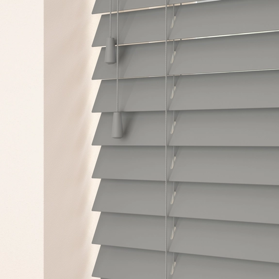 https://postmyblinds.co.uk/hub/blinds/real-wood-blind/mallie-lt-50mm-tape-real-wood-blind-2.webp