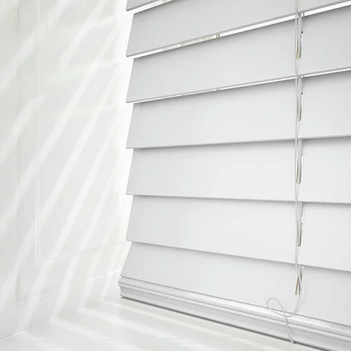 https://postmyblinds.co.uk/hub/blinds/real-wood-blind/pure-wood-bright-white-real-wood-blind-4.webp