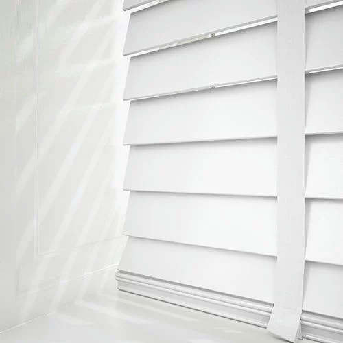 https://postmyblinds.co.uk/hub/blinds/real-wood-blind/pure-wood-bright-white-with-tapes-real-wood-blind-3.webp