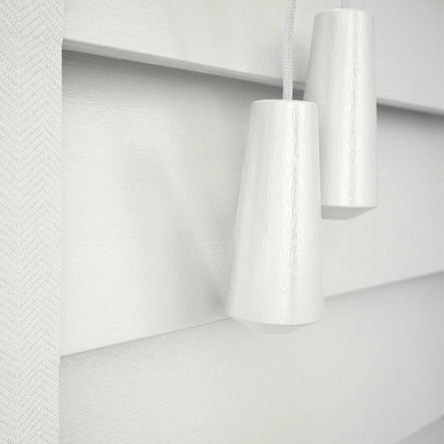 https://postmyblinds.co.uk/hub/blinds/real-wood-blind/pure-wood-cloud-white-with-tapes-real-wood-blind-6.webp