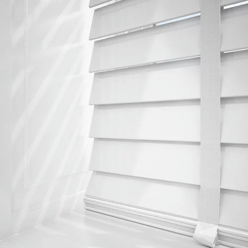 https://postmyblinds.co.uk/hub/blinds/real-wood-blind/pure-wood-gloss-white-with-tapes-real-wood-blind-4.webp