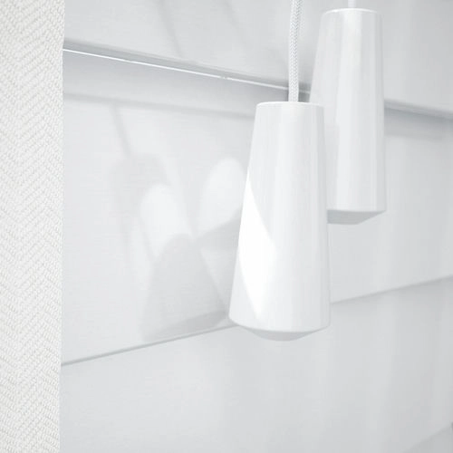 https://postmyblinds.co.uk/hub/blinds/real-wood-blind/pure-wood-gloss-white-with-tapes-real-wood-blind-7.webp