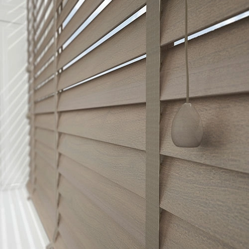 https://postmyblinds.co.uk/hub/blinds/real-wood-blind/pure-wood-silver-birch-with-tapes-real-wood-blind-7.webp
