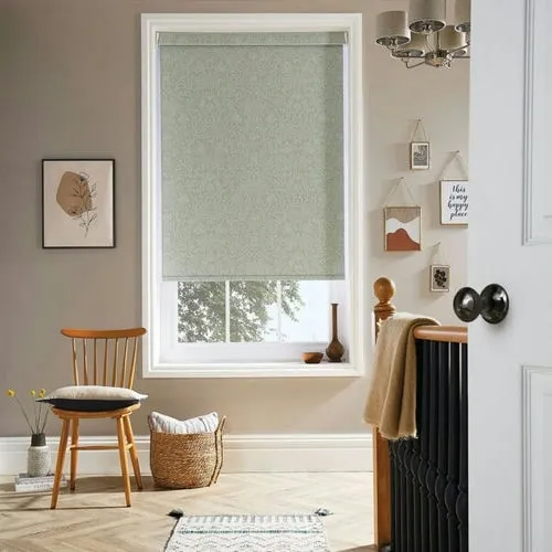 https://postmyblinds.co.uk/hub/blinds/roller-blind/althea-topiary-roller-blind-3.webp