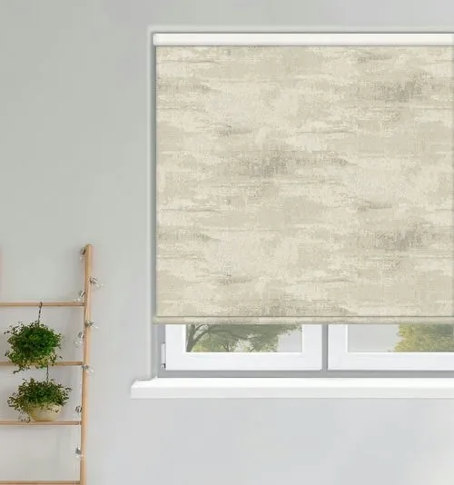 https://postmyblinds.co.uk/hub/blinds/roller-blind/annelise-champagne-roller-blind-2.webp