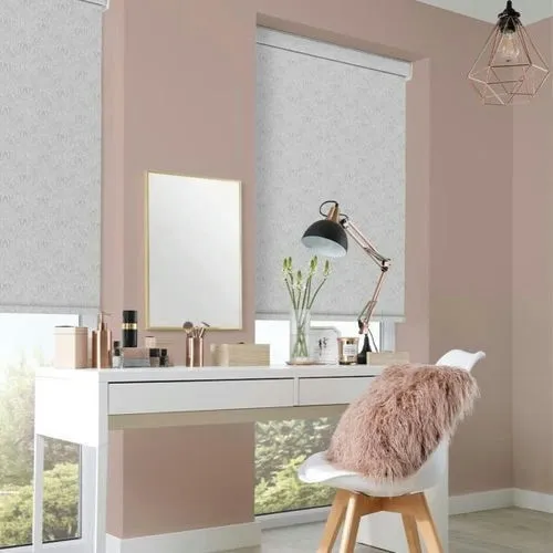 https://postmyblinds.co.uk/hub/blinds/roller-blind/blushing-moonstone-roller-blind-3.webp