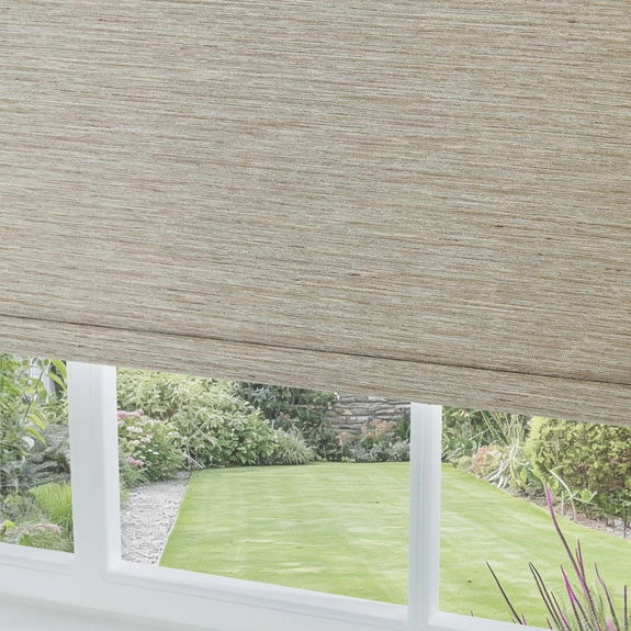 https://postmyblinds.co.uk/hub/blinds/roller-blind/didsbury-oatmeal-blackout-roller-blind-3.webp