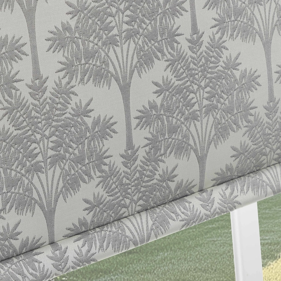 https://postmyblinds.co.uk/hub/blinds/roller-blind/kaitlyn-blackout-silver-roller-blind-4.webp