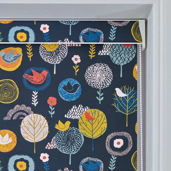 https://postmyblinds.co.uk/hub/blinds/roller-blind/linnea-crush-roller-blind-3.webp