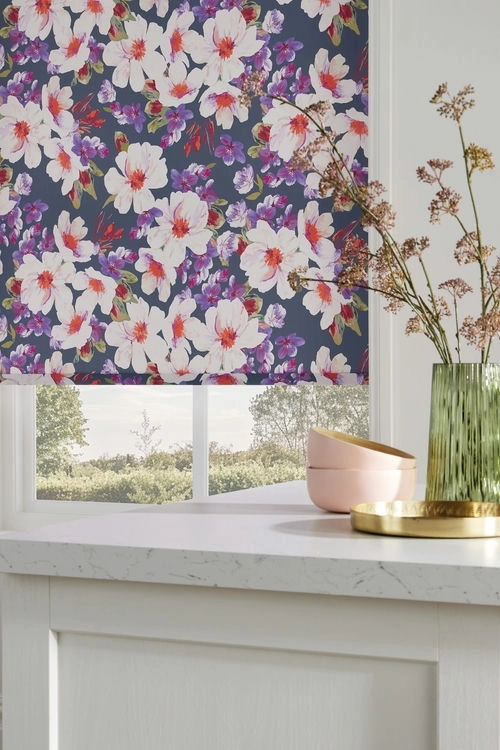 https://postmyblinds.co.uk/hub/blinds/roller-blind/monet-bloom-roller-blind-7.webp
