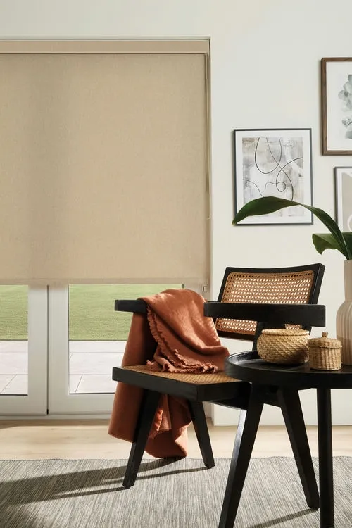https://postmyblinds.co.uk/hub/blinds/roller-blind/nordic-oatmeal-roller-blind-4.webp