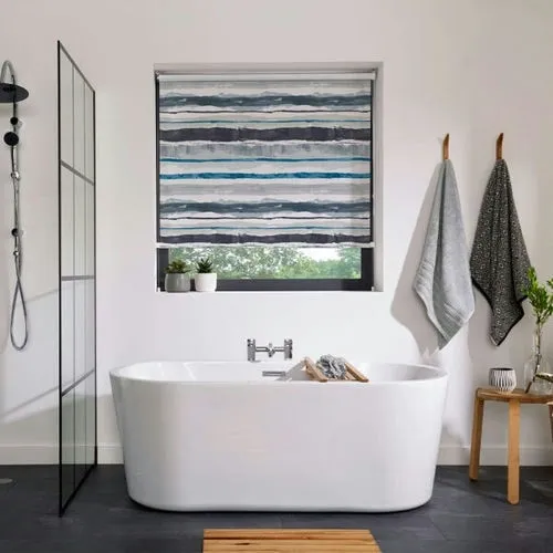 https://postmyblinds.co.uk/hub/blinds/roller-blind/stroud-lago-roller-blind-3.webp