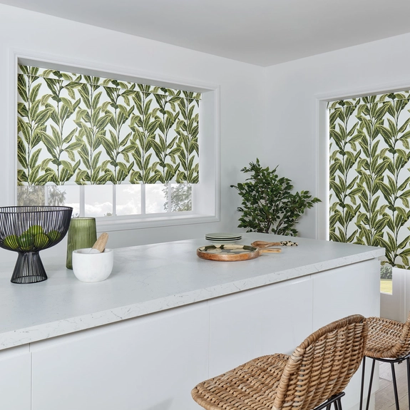 https://postmyblinds.co.uk/hub/blinds/roller-blind/tropical-blackout-palm-aloha-roller-blind-2.webp